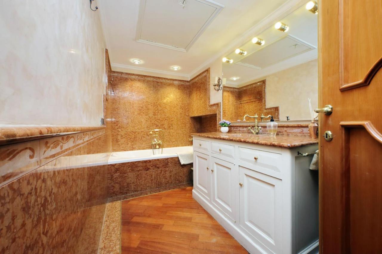 4Bnb - Luxury Trevi Apartment W Terrace Rome Exterior photo