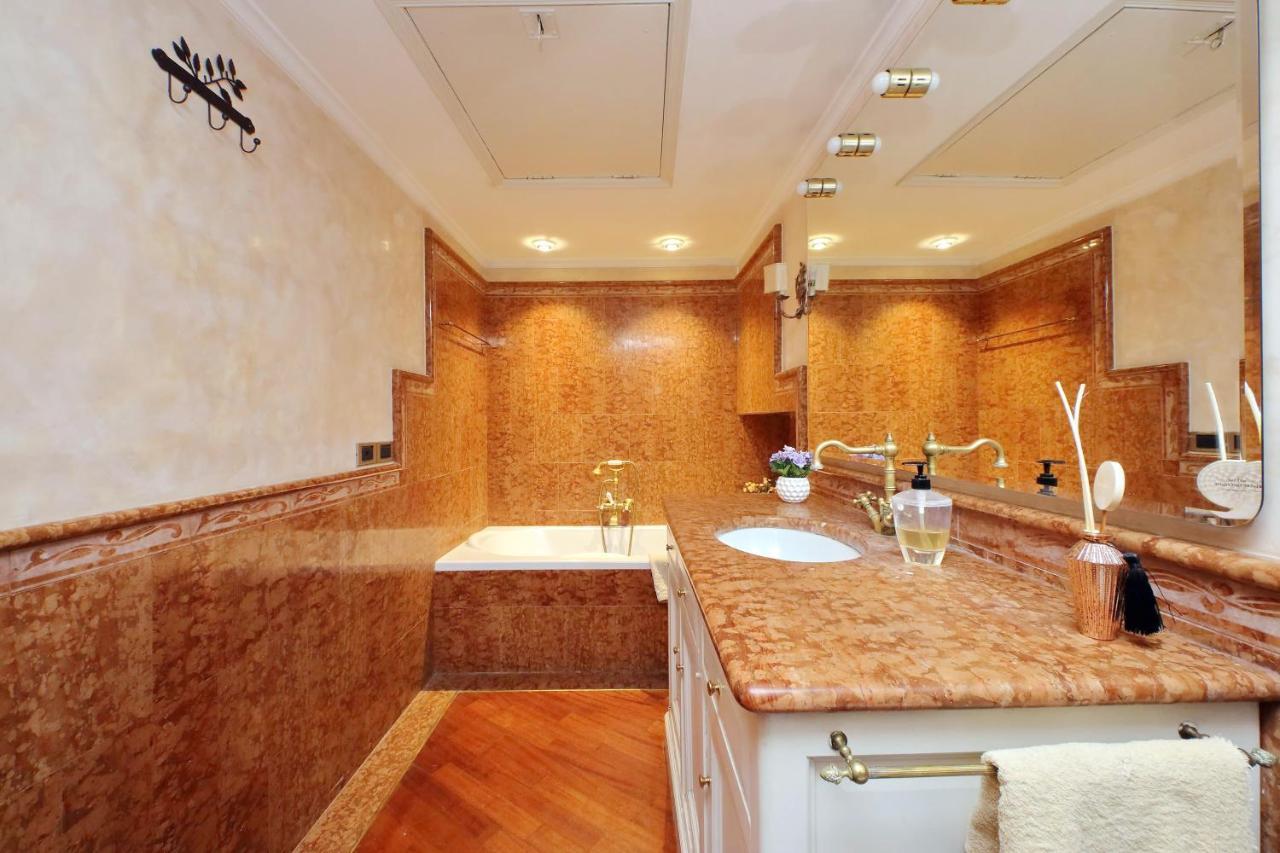 4Bnb - Luxury Trevi Apartment W Terrace Rome Exterior photo